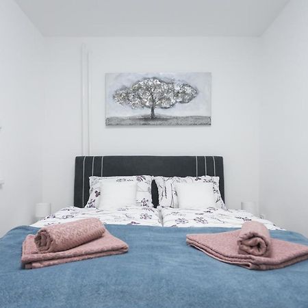 Apartman Lariva Осиек Экстерьер фото